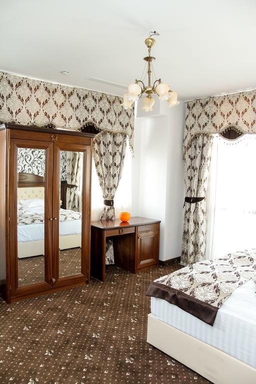 Pik Elegance Hotel Ploiesti Phòng bức ảnh