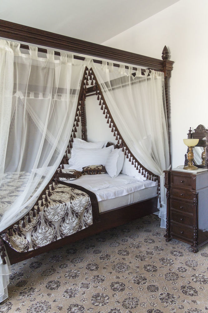 Pik Elegance Hotel Ploiesti Ngoại thất bức ảnh
