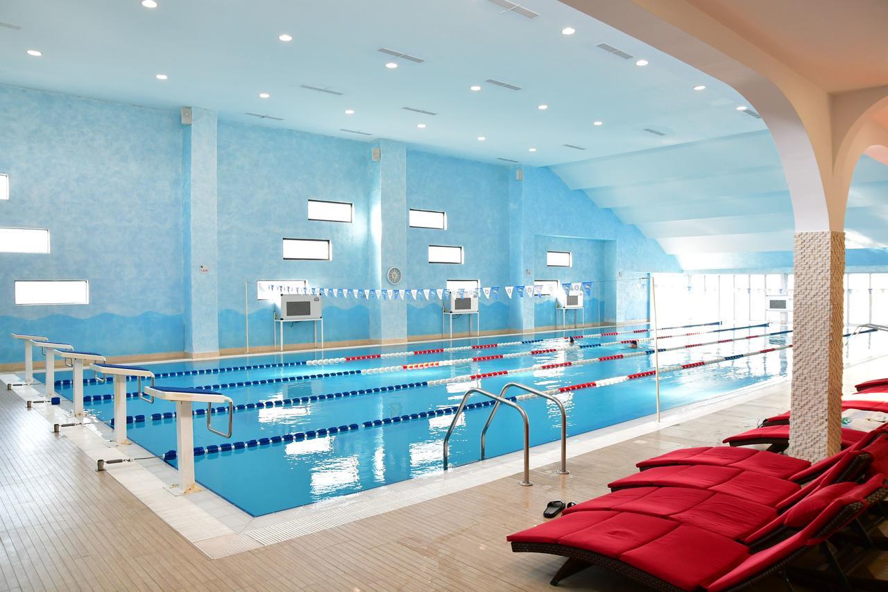 Pik Elegance Hotel Ploiesti Ngoại thất bức ảnh