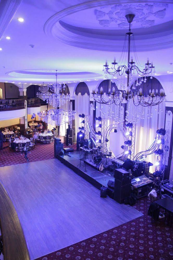 Pik Elegance Hotel Ploiesti Ngoại thất bức ảnh