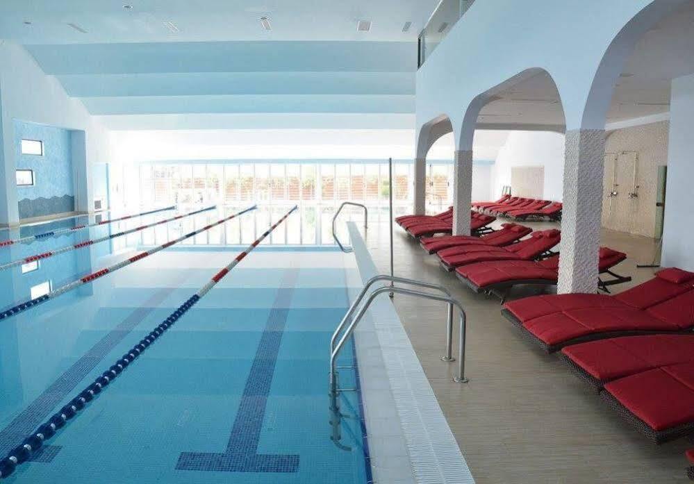 Pik Elegance Hotel Ploiesti Ngoại thất bức ảnh