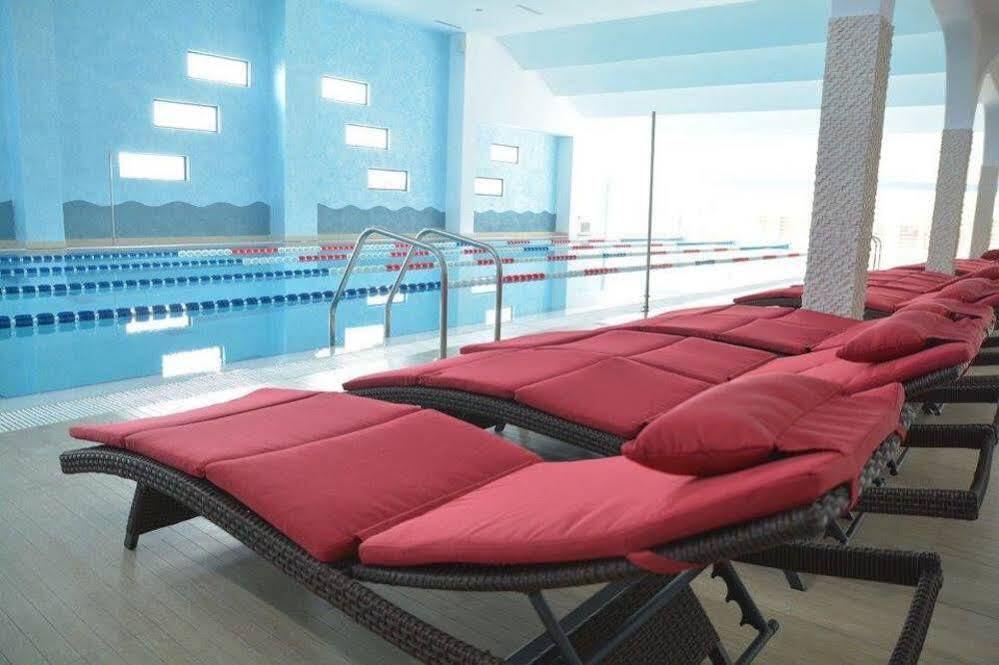 Pik Elegance Hotel Ploiesti Ngoại thất bức ảnh